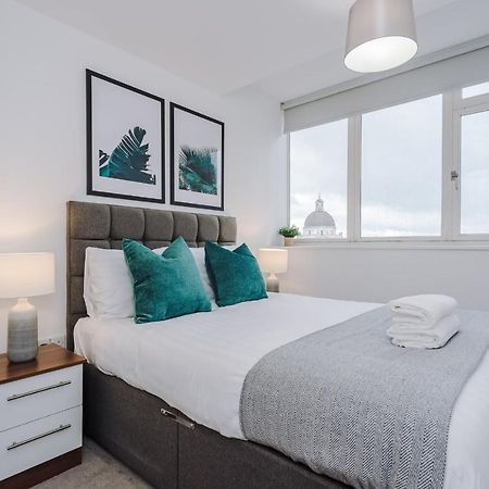 ليفربول Host & Stay - Waterfront Penthouse المظهر الخارجي الصورة