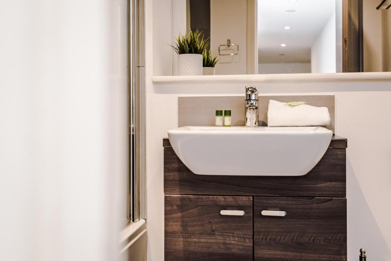ليفربول Host & Stay - Waterfront Penthouse المظهر الخارجي الصورة